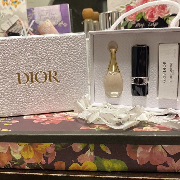 Dior Beauty Set - Picture 2 of 7